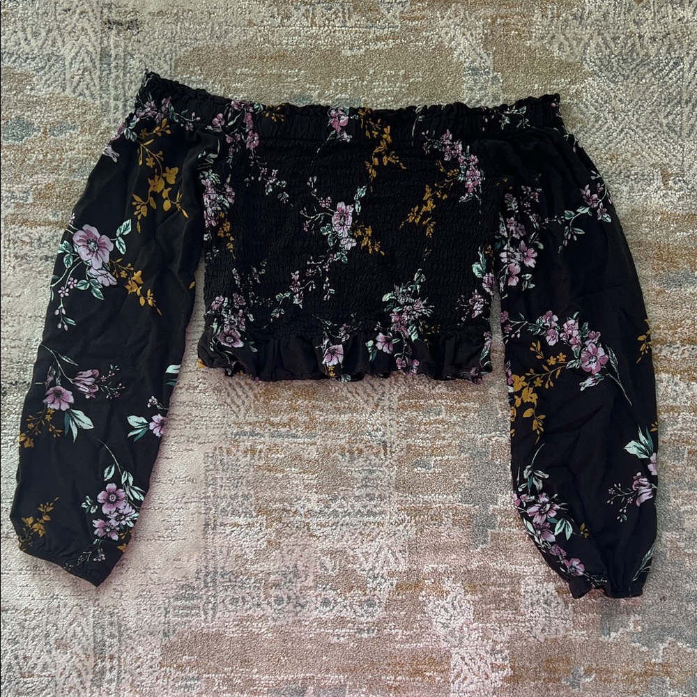 ‼️ Black Floral Off-Shoulder Top ‼️